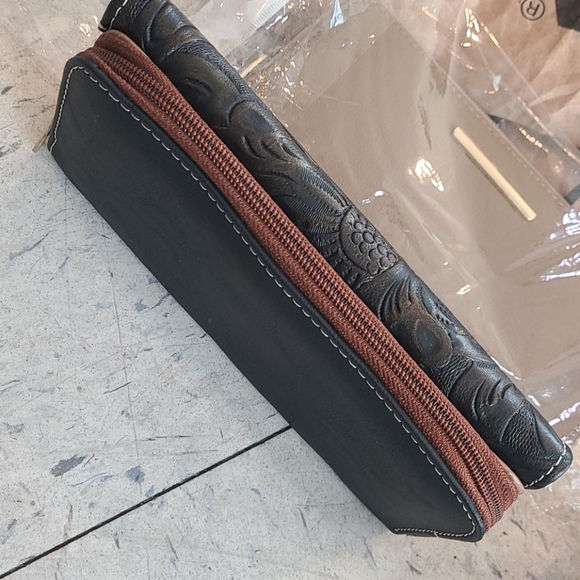 Wallet - Picture 3 of 3